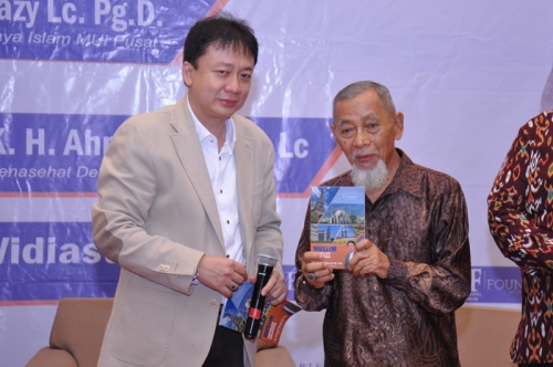 Launching dan Bedah Buku Muslim Traveller (44)
